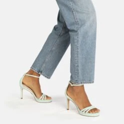 Titelseite -Outlet BUFFALO Store 2018203 P2