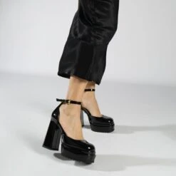 Titelseite -Outlet BUFFALO Store 2220870 P2