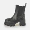 Buffalo Riot Chelsea Boot